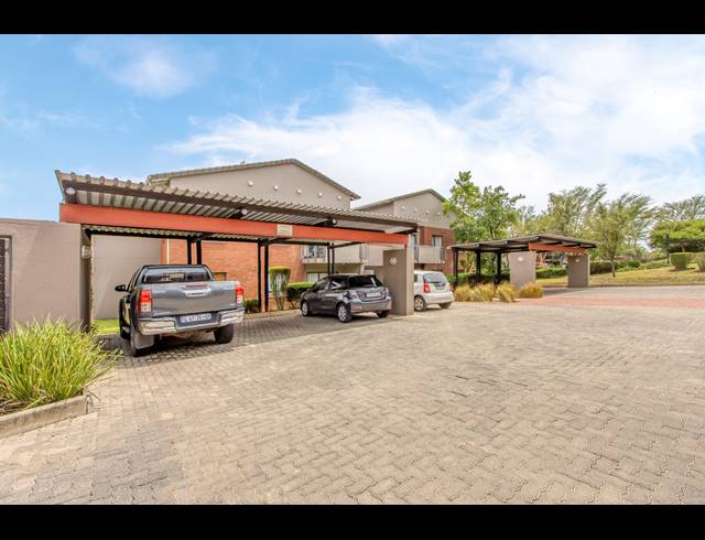 1 BEDROOM APARTMENT FOR SALE IN JACKAL CREEK GOLF ESTATE
